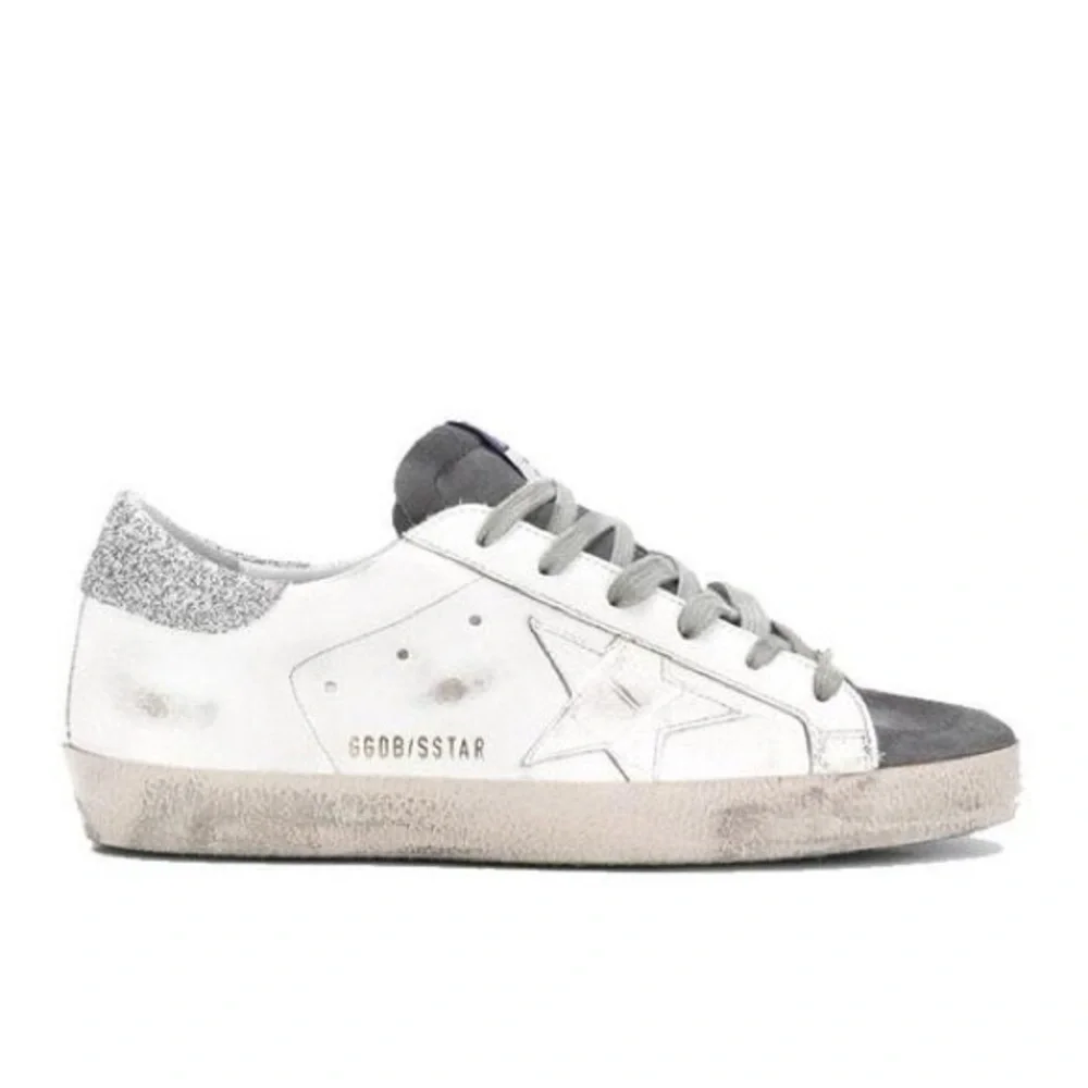 Golden Goose - Superstar Sneaker in DARK GREY suede, WHITE leather & glitter - Picture 2 of 8